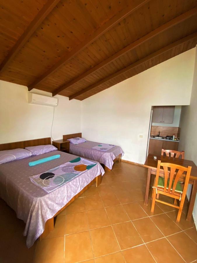 Ramo'S Hilltop Retreat With Kitchenette And Patio - 1St Vlorë Exterior foto